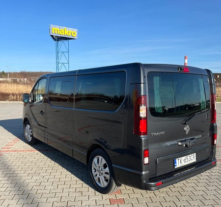 Renault Trafic cena 300120 przebieg: 70, rok produkcji 2023 z Reda małe 137